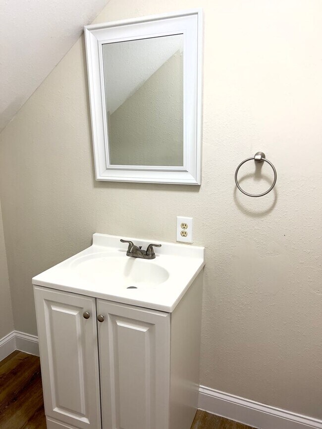 Photo - 56 Bell Rd Unit C