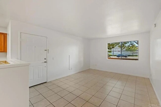 Photo - Conveniently Located - Available Immediately! Unidad 213