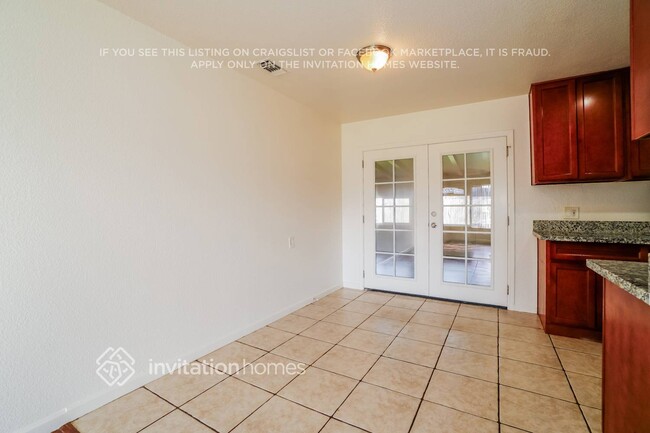 Photo - 2124 Winafred St