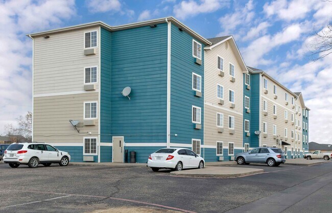 Furnished Studio-Lubbock - West