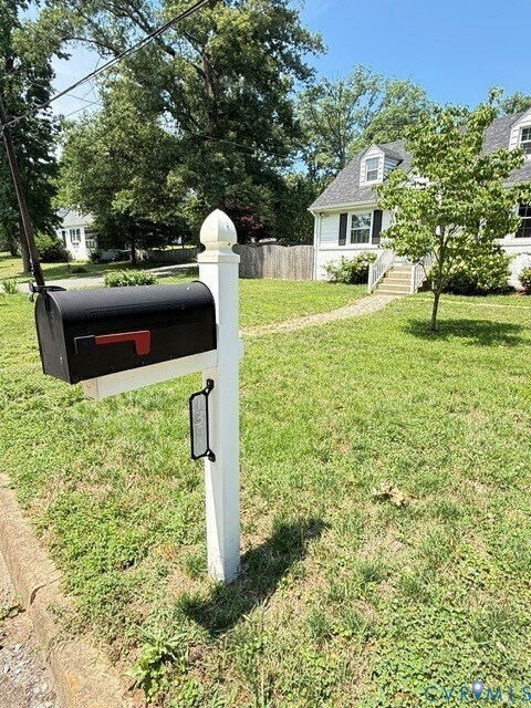 Photo - 1300 Maywood Rd
