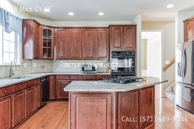 118 Max Ct SE