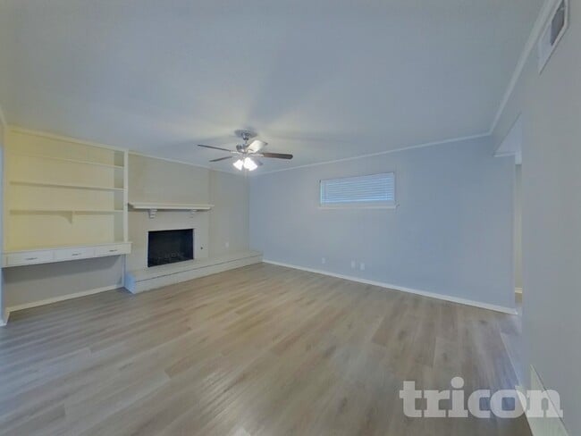 Photo - 1706 Crooks Ct
