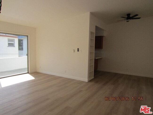 Photo - 811 S Wilton Pl