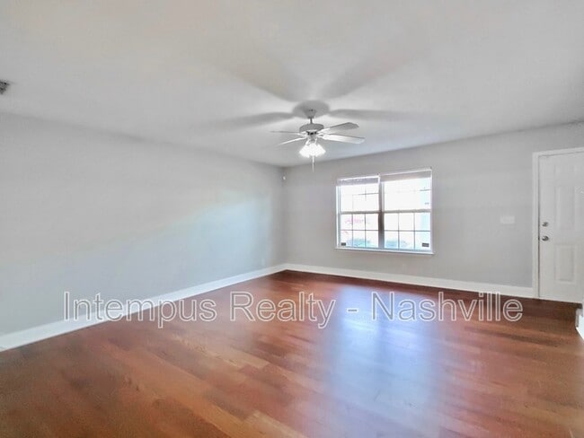 Photo - 325 Shoshone Pl