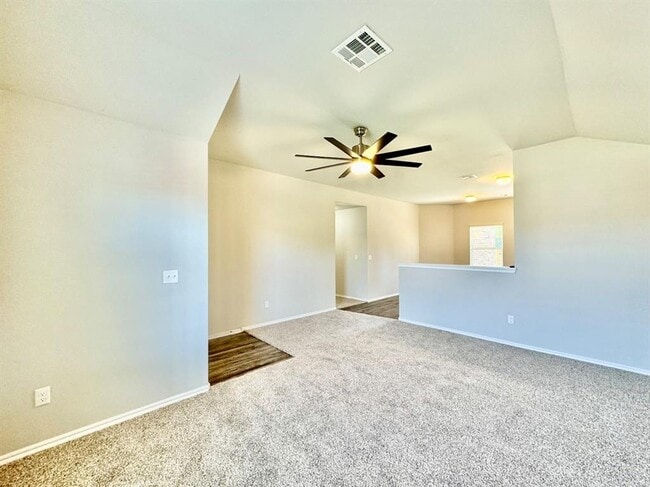 Photo - 933 Klare Ln