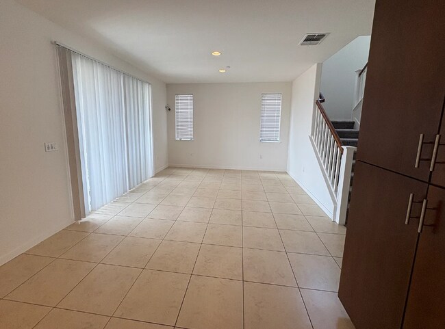 Photo - 1072 Mariners Dr