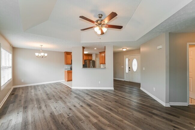 Photo - 634 Loch Lomond Cir