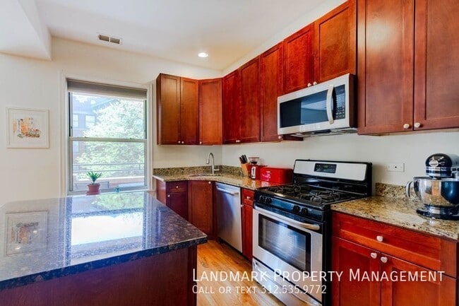 Photo - 4853 S Vincennes-Unit 205 Unidad 205