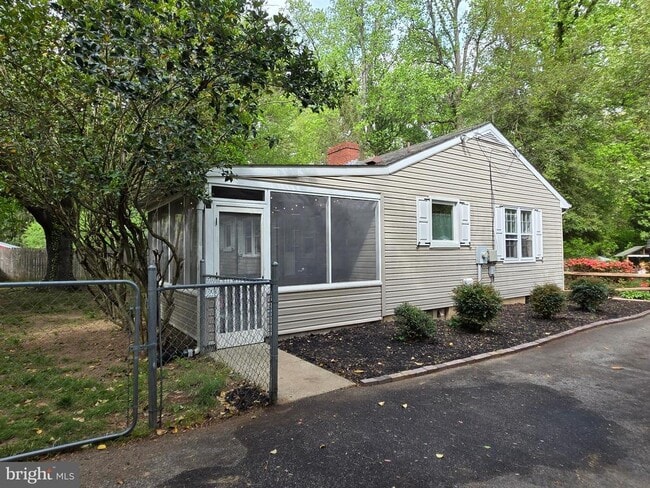 Photo - 4 Carolee Dr