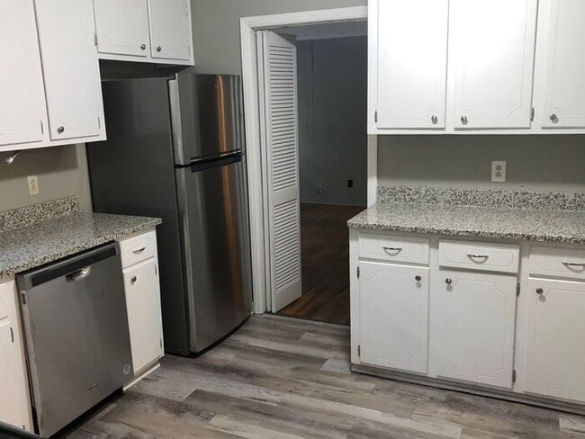 Photo - 3bed/2 bath home in Shannon Park in Charlotte