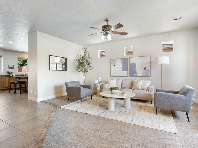 Photo - 935 Crooked Creek Dr