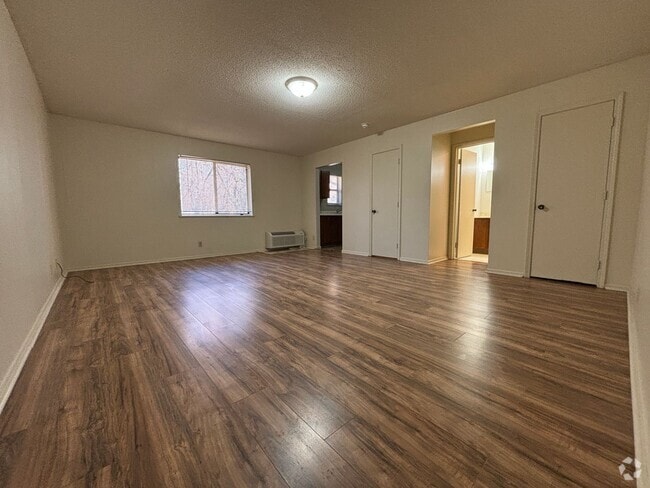Building Photo - Studio Apartment at the Brookside Apartments! Unit 310