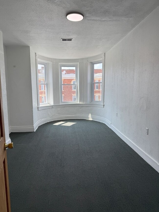 Photo - 3614 Dawson St Unit 3614 Dawson 3rd floor three