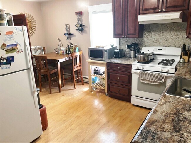 Photo - 939 Broadway Unit 939