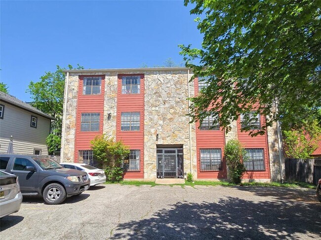 Photo - 1903 E 20th St Unit 301