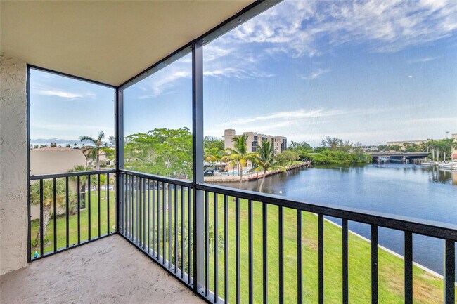 Photo - 7 Royal Palm Way Unit 4080