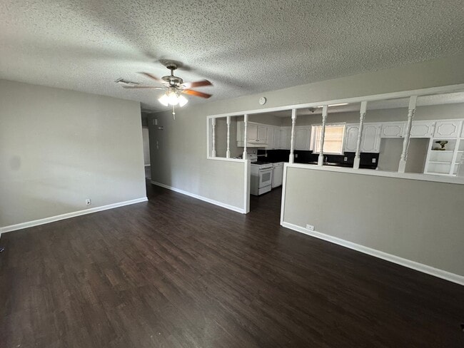 Photo - Updated 3 Bedroom home in Central Park