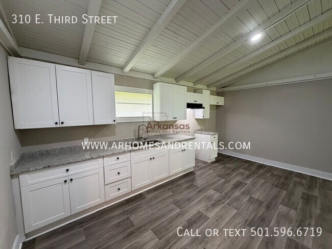 Photo - 310 E. Third Street-