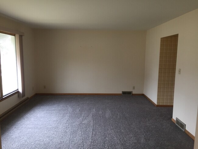 Photo - 1850 N 25th St