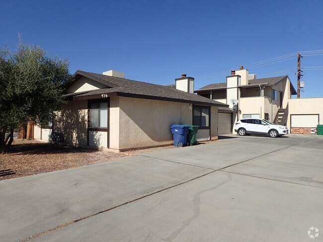 Building Photo - 936 W Atkins Ave Unit A Rental