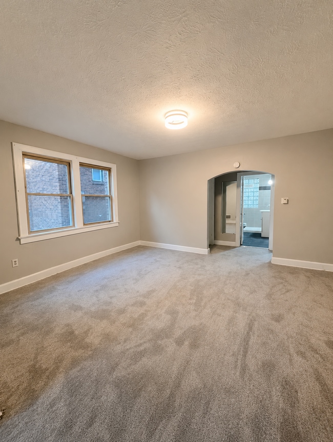 Photo - 133 W Blake Ave Unit 2
