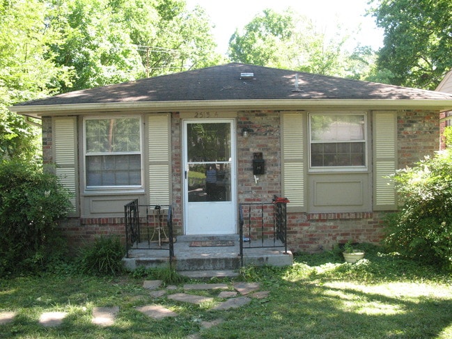 Photo - 2513 Ashwood Ave Unit A