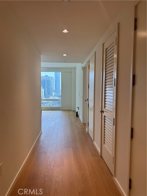 Building Photo - 877 Francisco St Unit 1606