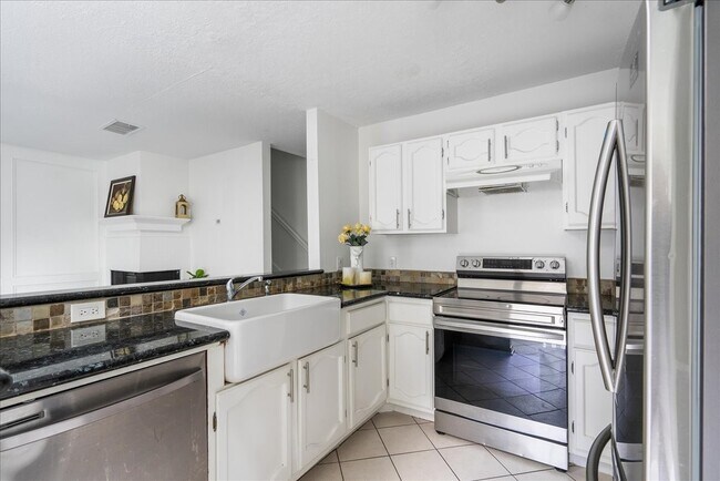 Photo - 2379 Briarwest Blvd
