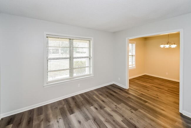 Photo - 9077 Neil Ave