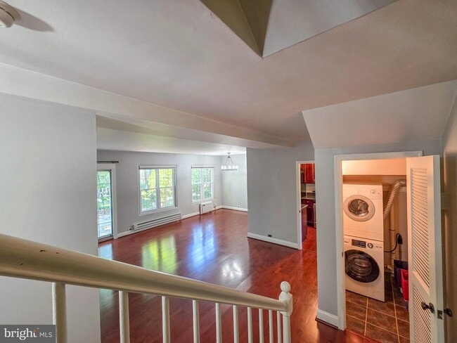 Building Photo - 3710 Gunston Rd