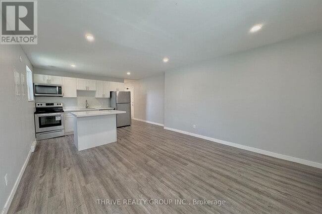 Photo - 100 King Edward Ave Unité 10