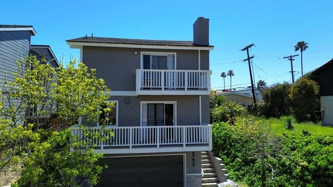 Photo - 2 bed 2 bath ocean view Stand alone bungalow by the beach Unit A