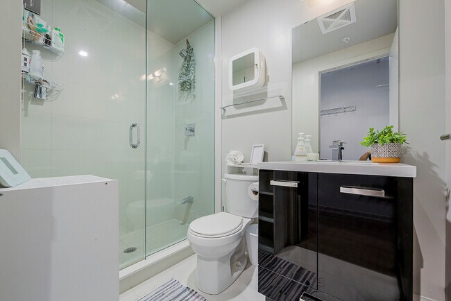 Photo - 39-839 Brant St