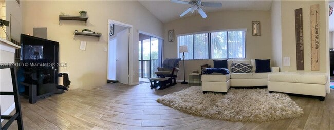 Building Photo - 2445 SW 18th Terrace Unit 306 Rental