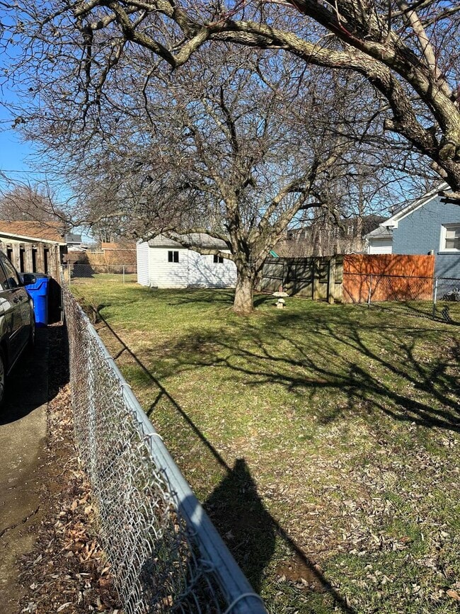 Photo - 603 Worcester Rd