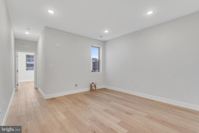 Photo - 1243 W Westmoreland St Unit C