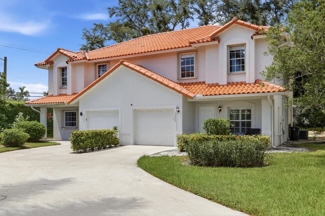 Building Photo - 13533 Fountain View Blvd