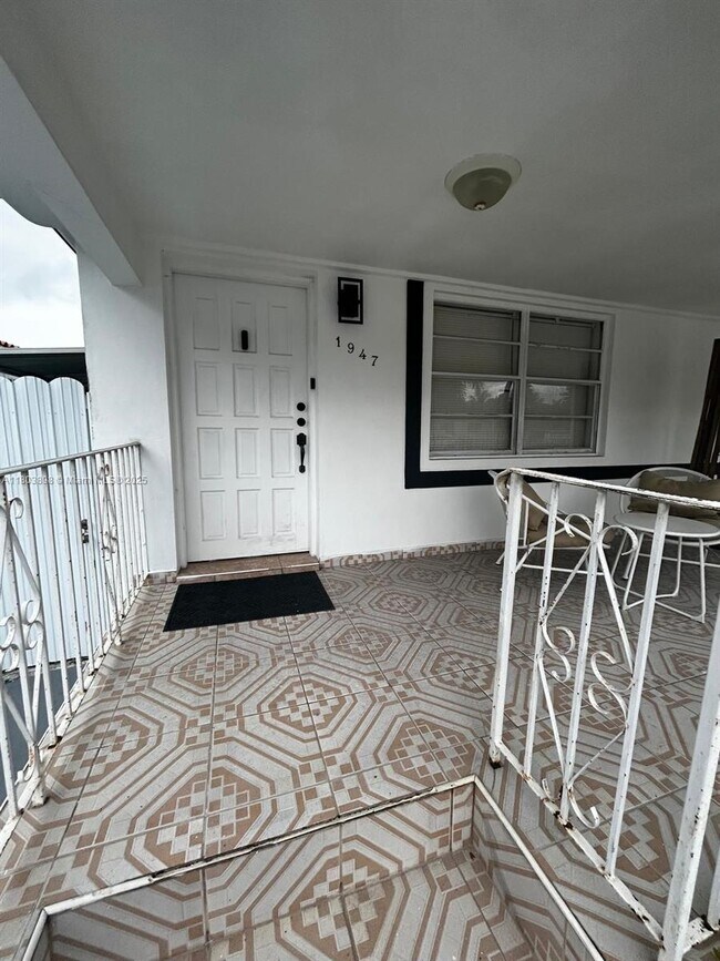 Photo - 1947 NW 33rd St Apartamento Unidad 1947