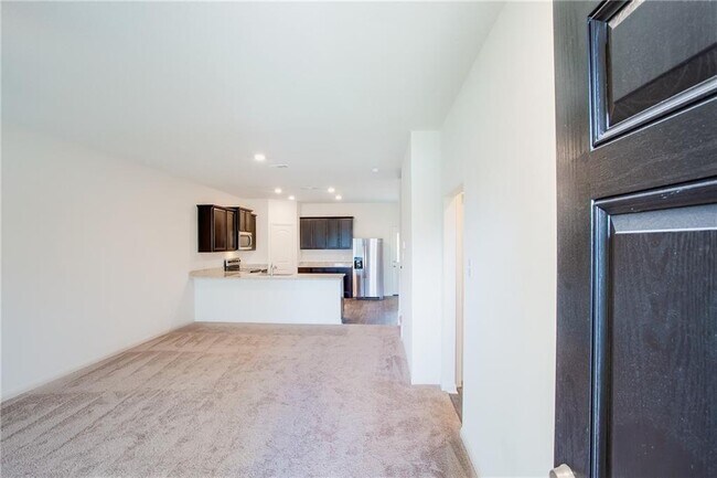 Photo - 1004 Riverdale Cove