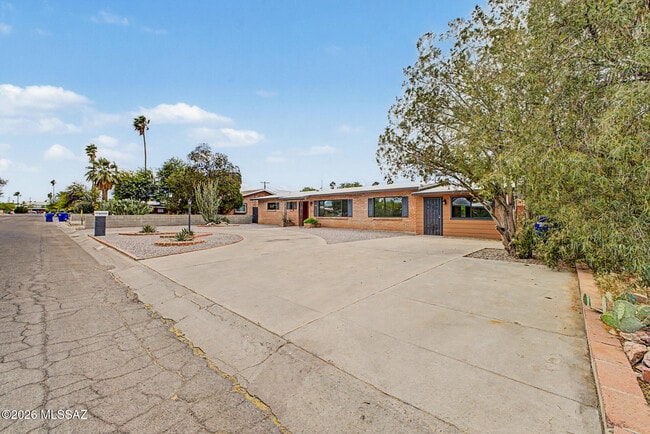 Photo - 5120 E Alberta Dr