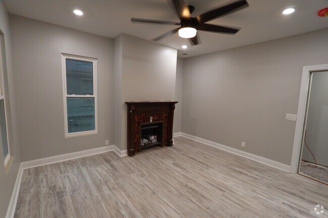 Building Photo - 507 E Mulberry St Unit 3 Rental