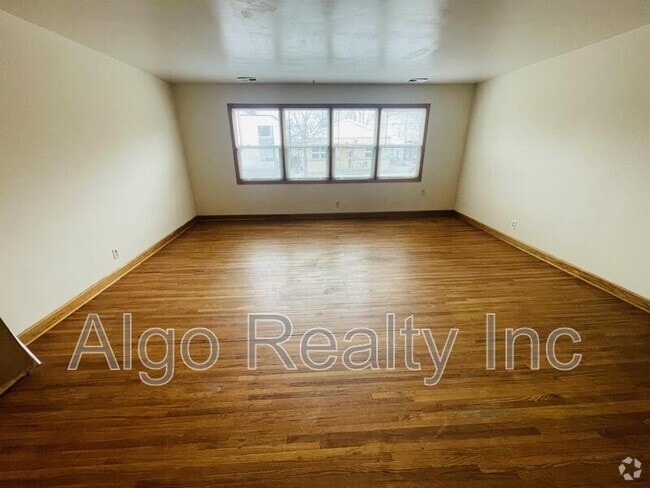 Building Photo - 2419 Plymouth Ave N Rental