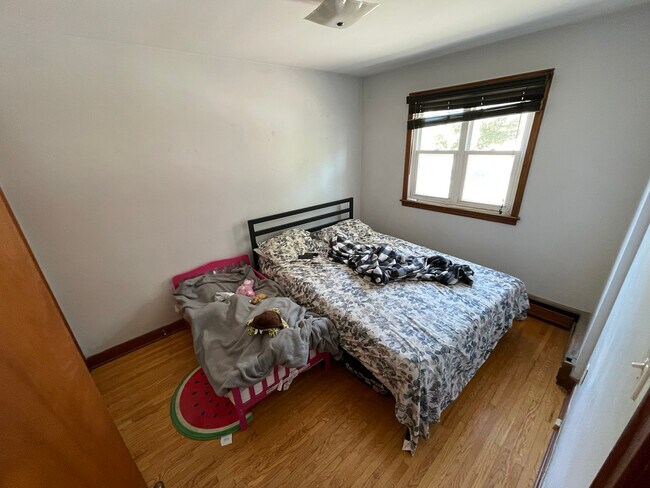 Photo - 168 Toronto St Unit 3