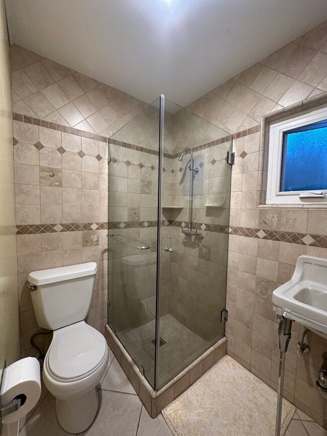 325A Valle Vista Ave