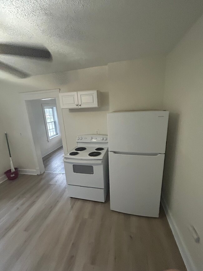 Photo - 2349 Elyria Ave