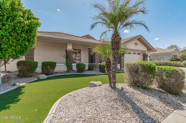 Photo - 1687 E Carob Dr