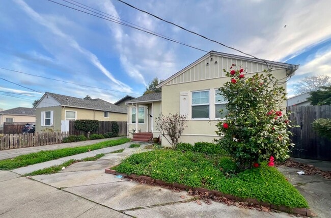 Photo - 127 22nd Ave