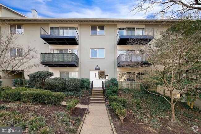 Building Photo - 8700 Manchester Rd Unit 12 Rental