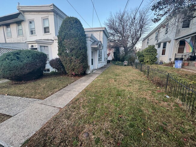 Photo - 224 N 65th St Unit 2